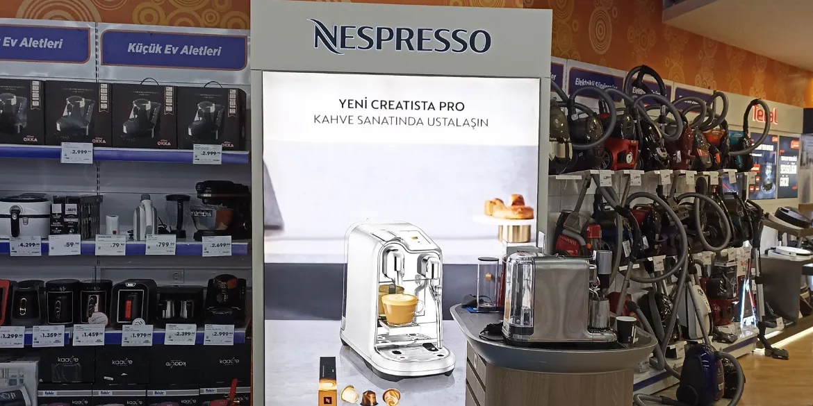 Nespresso Tadım Alanı ve POP Görseli